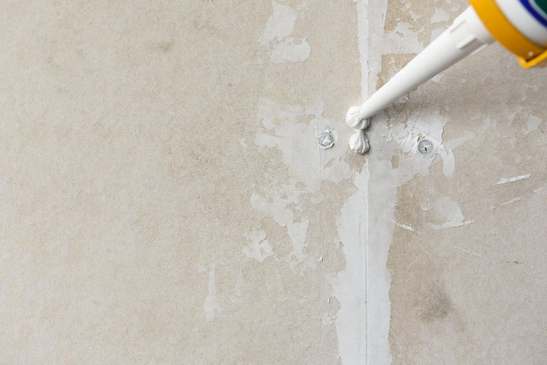 Acrylaatkit of siliconenkit? Zo kies jij de juiste kitsoort