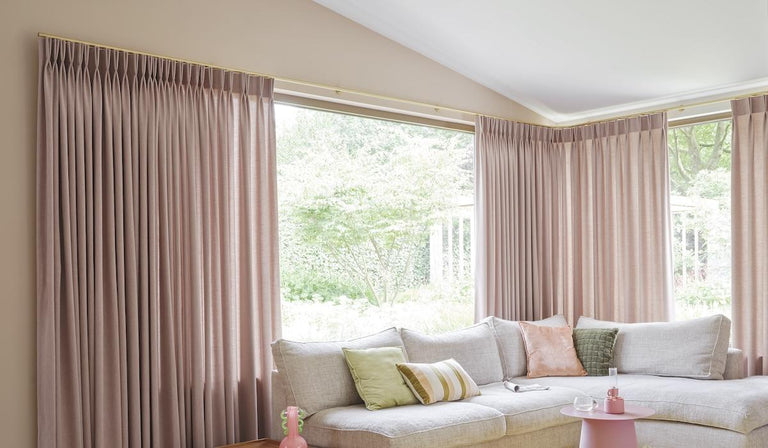 Nieuwe raamdecoratie? Zo zorgen de juiste rails en roedes voor het perfecte eindresultaat!