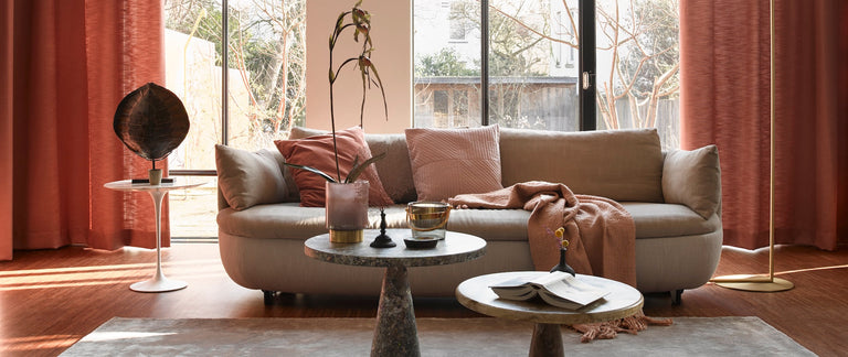 Woonkamer kleuren inspiratie 2026: dit zijn de trendkleuren van dit moment