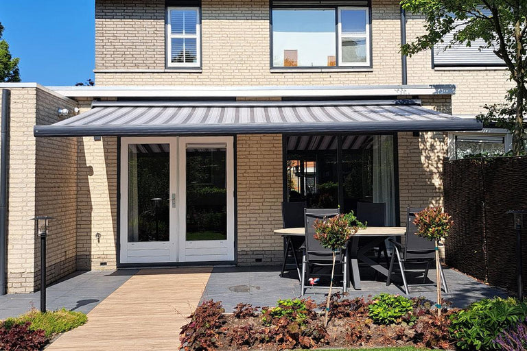 Knikarmscherm op maat laten maken en monteren? Hubo regelt het voor je