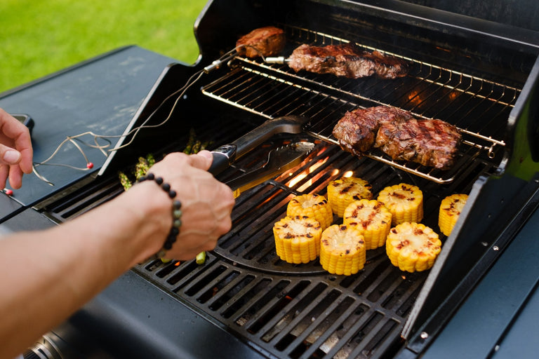 Zo steek je een BBQ of kamado aan als een pro