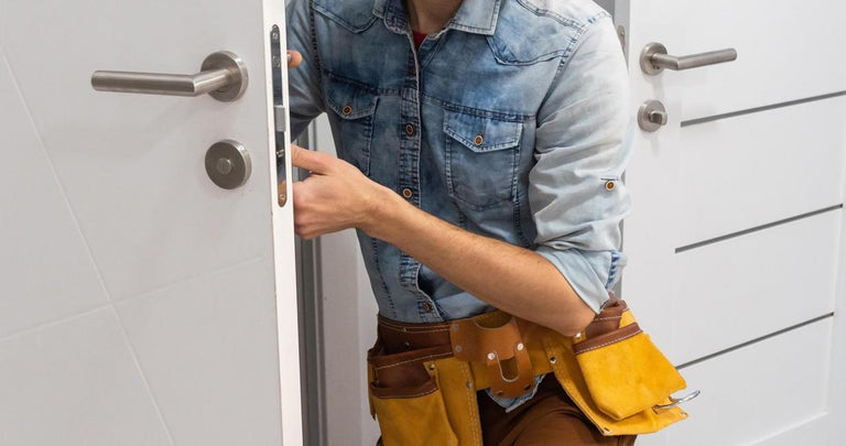 Een bommerscharnier monteren in 7 stappen