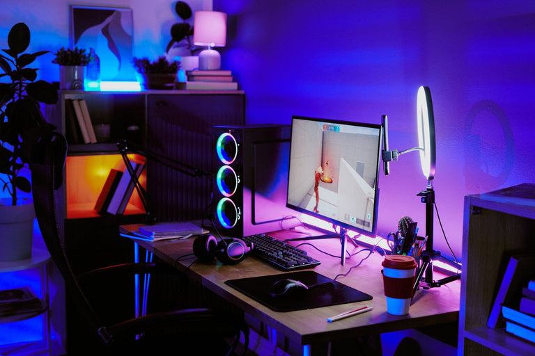 Zo geef je de gamekamer van je tiener een neonverf upgrade