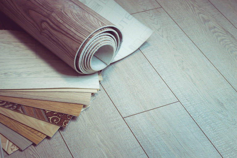 Linoleum vs marmoleum vloer: wat is het verschil en hoe onderhoud je het?