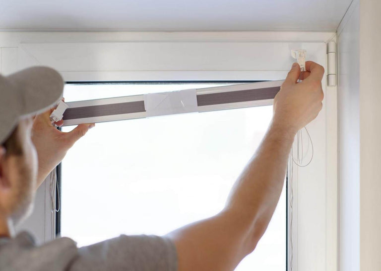 Zelf in 7 stappen je plisségordijnen ophangen