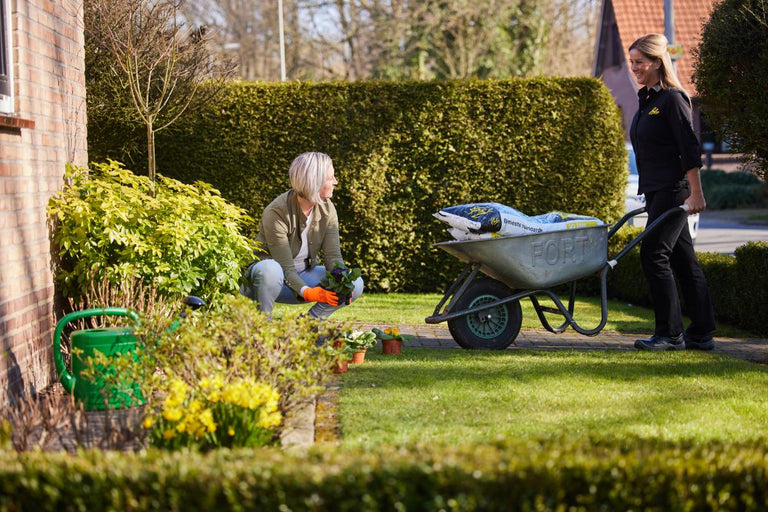 Wanneer gebruik je potgrond of tuinaarde?