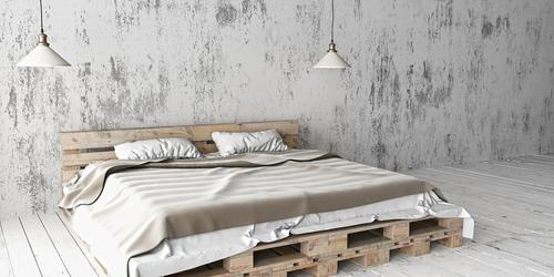 Zo kun je zelf een bed maken van pallets