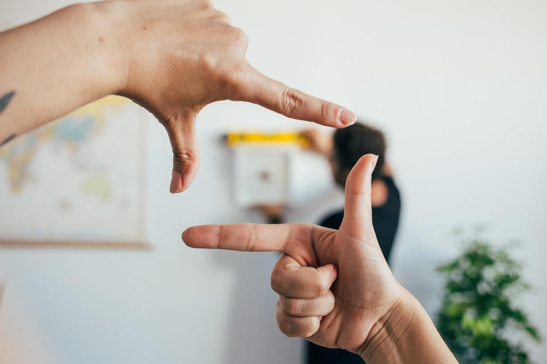 Een schilderij ophangen op 5 verschillende manieren