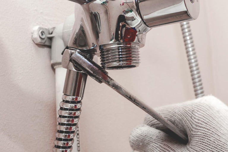 Kraan uit de muur: zo monteer je een wandkraan