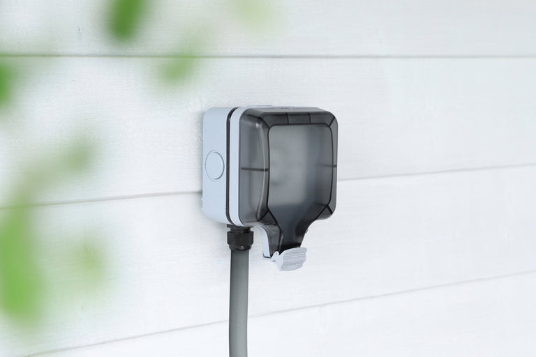 Q-Link opbouw stopcontactdoos 1-voudig randaarde grijs, zwart