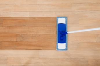 Zo kun je gemakkelijk je houten vloer reinigen